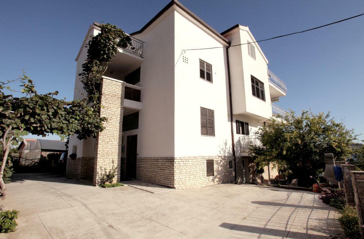 Vila Nataly Трогир Екстериор снимка